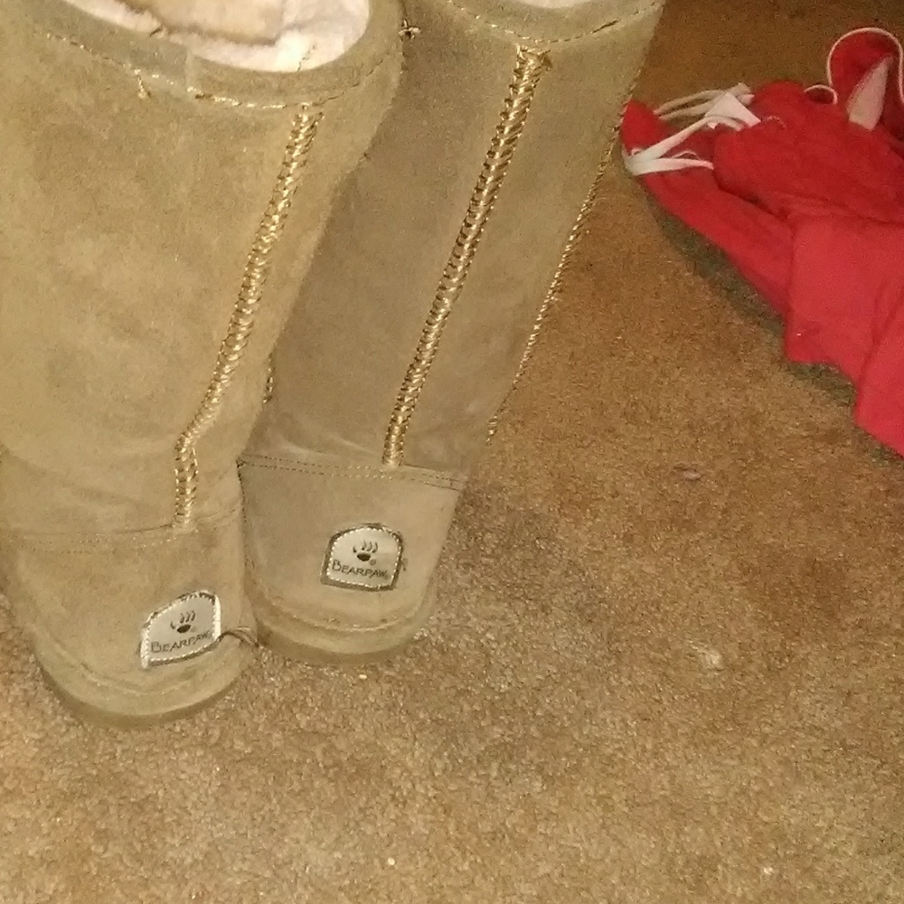 Bearpaw boots